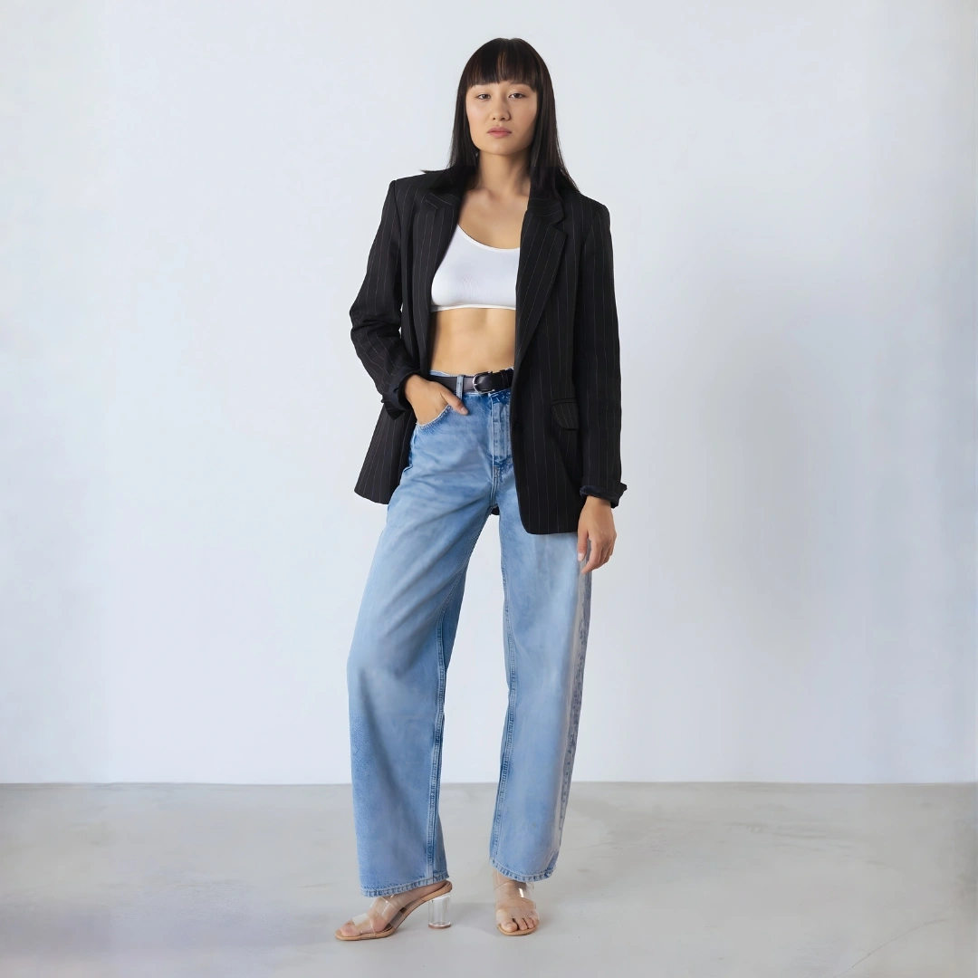 Skyline Relaxed High-Waist Jeans