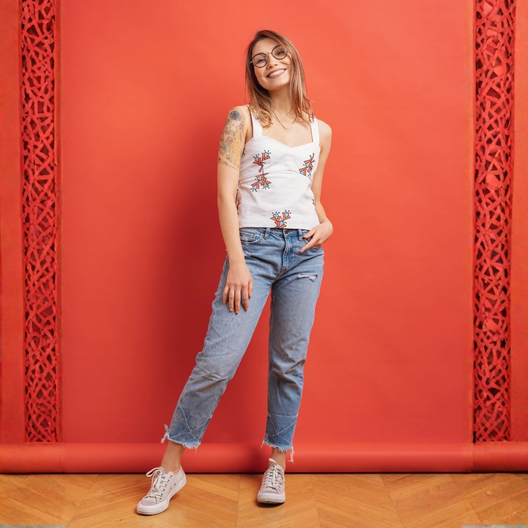 Street Ease Distressed Ankle Jeans