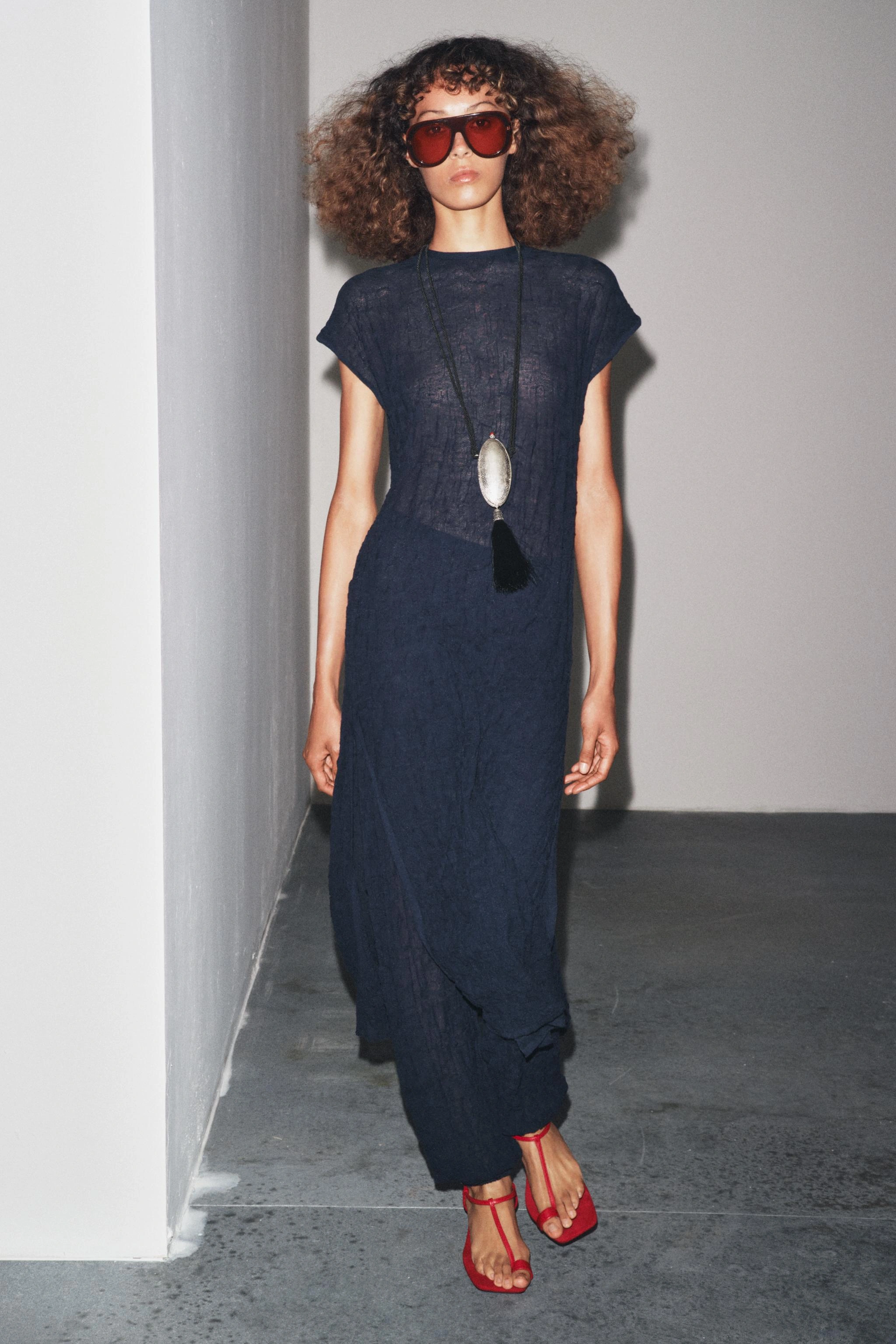 FINE KNIT CRINKLED MIDI DRESS