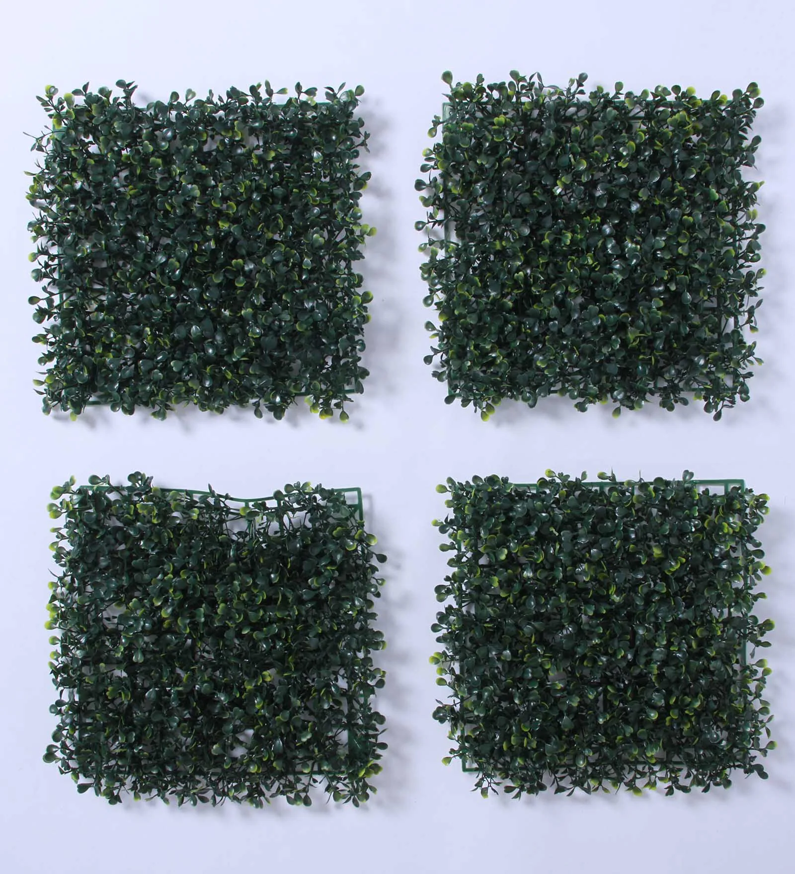 Green Plastic Decorative Square Artificial Eucalyptus Boxwood Mat (Set of 4)