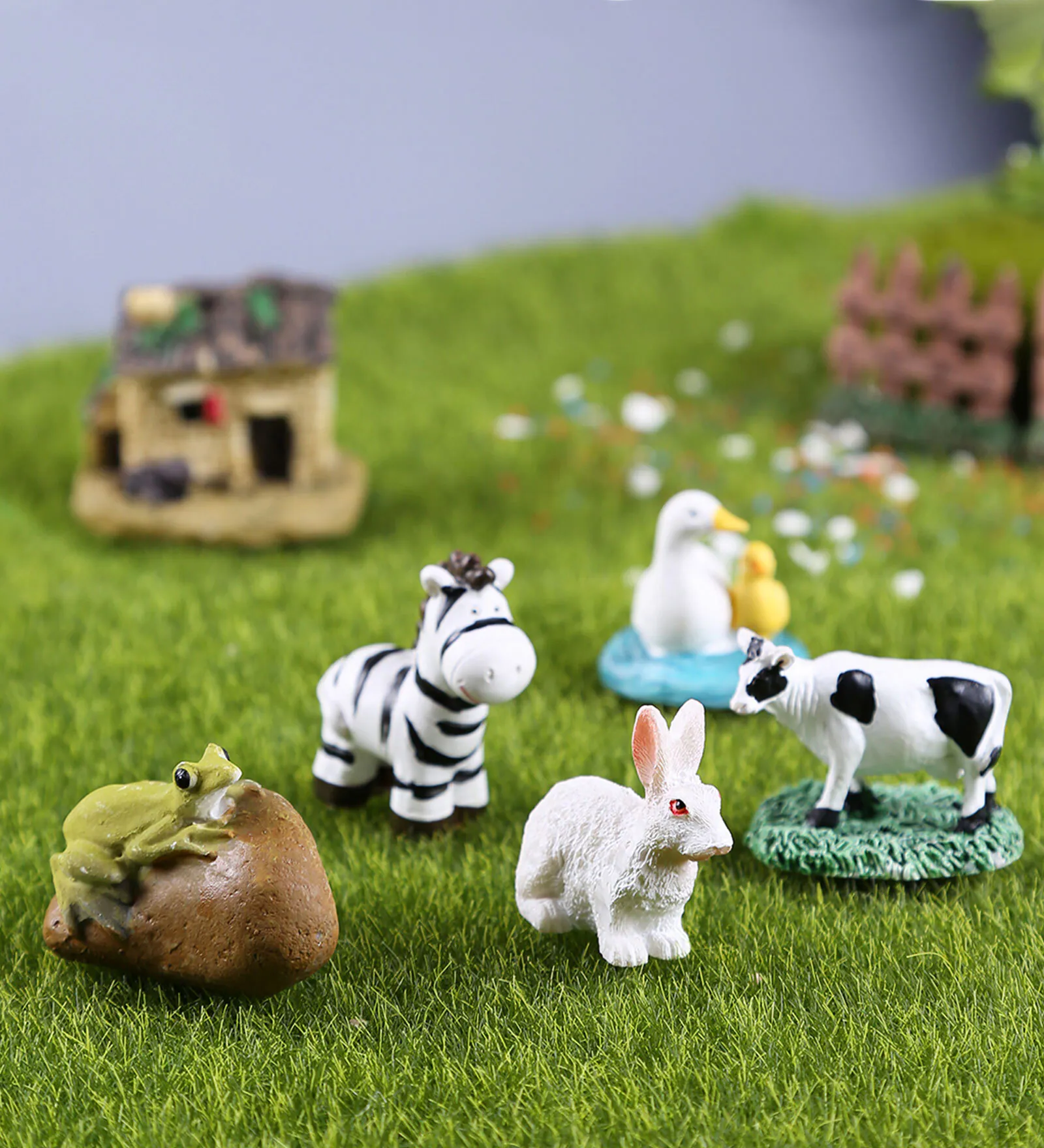 Multicolour Resin Animals Hanging Together Miniature Set Of 5 Garden Figurine